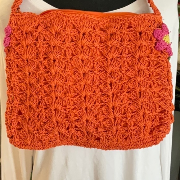 VINTAGE ORANGE STRAW BAG WITH BEAUTIFUL PINK AND YELLOW FLOWERS - Picture 3 of 5